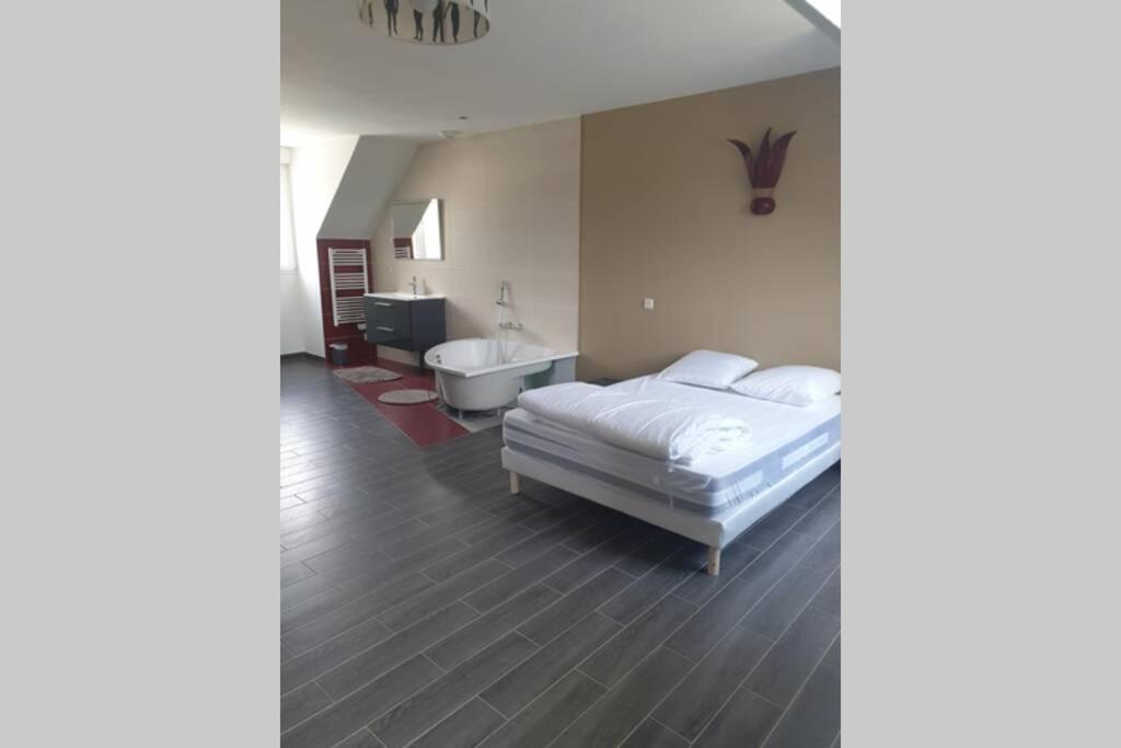 Villa Avec Piscine, Jacuzzi Et Vue Imprenable ! Herry Ngoại thất bức ảnh